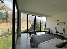 w Elegant 7BR Home w Pool in Santa Eualia