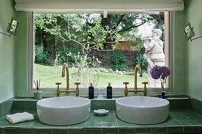 Tranquil 1BR Villa in Revislate