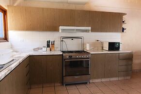 w Stylish 5BR House in Mancora