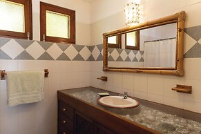 w Stylish 5BR House in Mancora