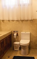w Stylish 5BR House in Mancora