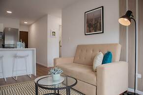 w Astounding 1BR w Balcony in Barranco