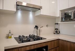 w Astounding 1BR w Balcony in Barranco