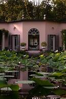Charming 1BR Suite in Revislate