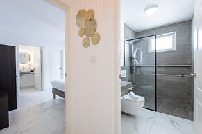 Modern Garden Villa Near Jan Thiel Mambo