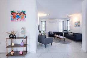 Modern Garden Villa Near Jan Thiel Mambo