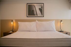 w Elegant 2BR w Distinctive Deco in Miraflores