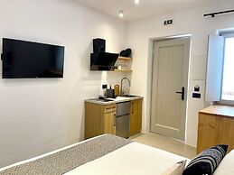 Mykonos Dot Suites