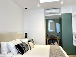 Mykonos Dot Suites