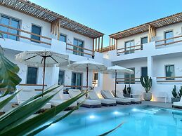 Mykonos Dot Suites