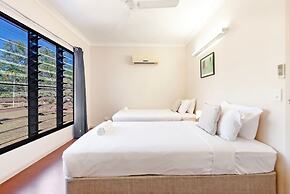 Zen Pandanus Point Pool - Backyard - Balcony
