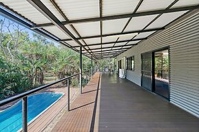 Zen Pandanus Point Pool - Backyard - Balcony