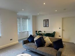 DH Aparthotels - Cromwell Apartment