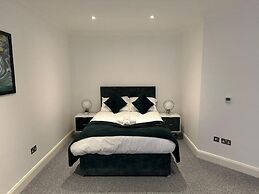 DH Aparthotels - Cromwell Apartment