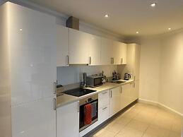 DH Aparthotels - Cromwell Apartment