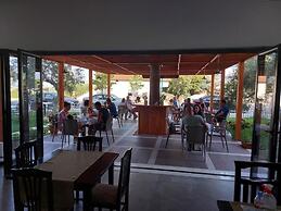 Velmar Hotel