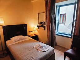 Dias Hotel