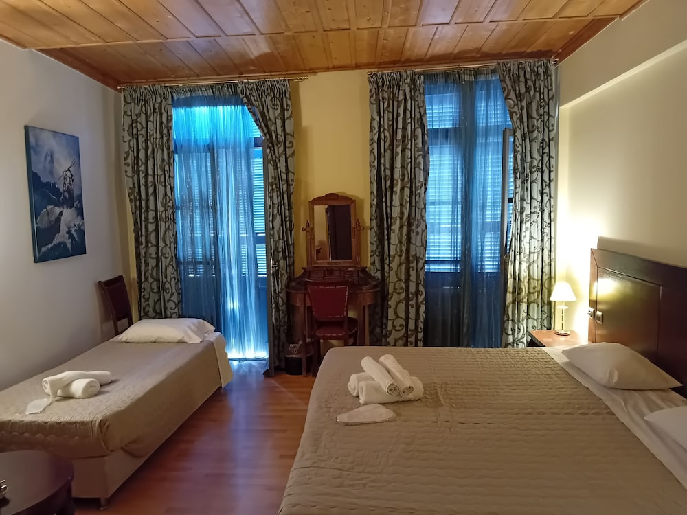 Dias Hotel