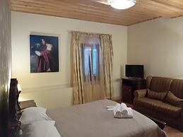 Dias Hotel
