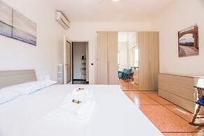 Pesto Home Holiday