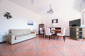 Pesto Home Holiday