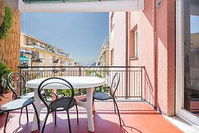 Pesto Home Holiday