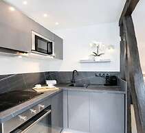 1625 Ternes