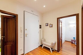 Bright 2BR flat in Rapallo Centre