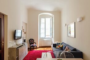 Bright 2BR flat in Rapallo Centre