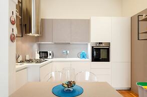 Bright 2BR flat in Rapallo Centre
