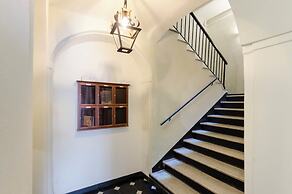 Bright 2BR flat in Rapallo Centre