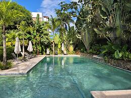 Punta Popy 3BR Duplex With Pool, Walk to Beach