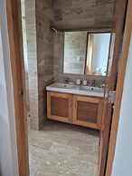 Punta Popy 3BR Duplex With Pool, Walk to Beach