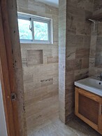 Punta Popy 3BR Duplex With Pool, Walk to Beach