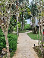 Punta Popy 3BR Duplex With Pool, Walk to Beach