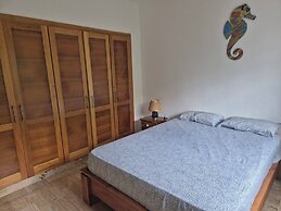 Punta Popy 3BR Duplex With Pool, Walk to Beach