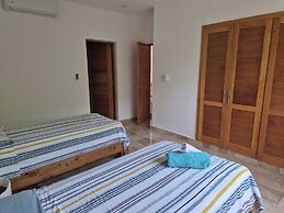 Punta Popy 3BR Duplex With Pool, Walk to Beach