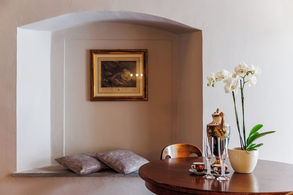PALAZZO DELLA BIANCA- Royal Experience