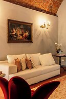 PALAZZO DELLA BIANCA- Royal Experience