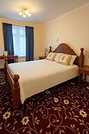 The Queens Road Hotel
