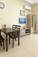4PAX Studio NetfliX  Free WIFI