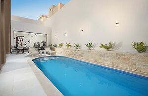 Rivana Residence New Cairo - Pool & GYM Access