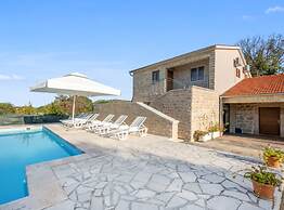 Holiday Home Stari Dvori
