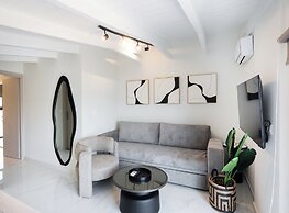 N&G Deluxe Maisonette