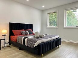 Vibrant City Retreat