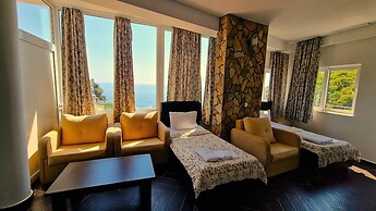 AZURA BAY HOTEL