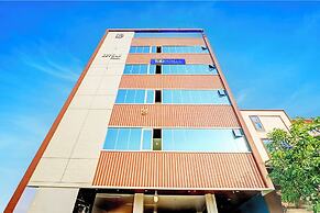 Fabhotel Dharani Grand