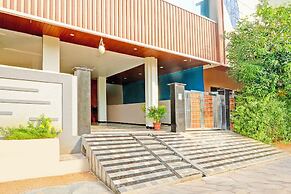 Fabhotel Dharani Grand