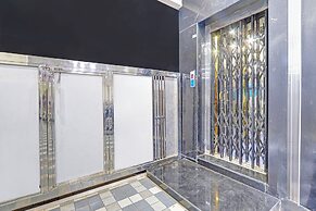 Fabhotel Dharani Grand