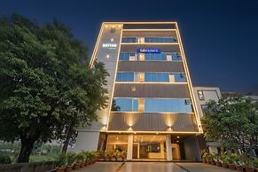 Fabhotel Dharani Grand